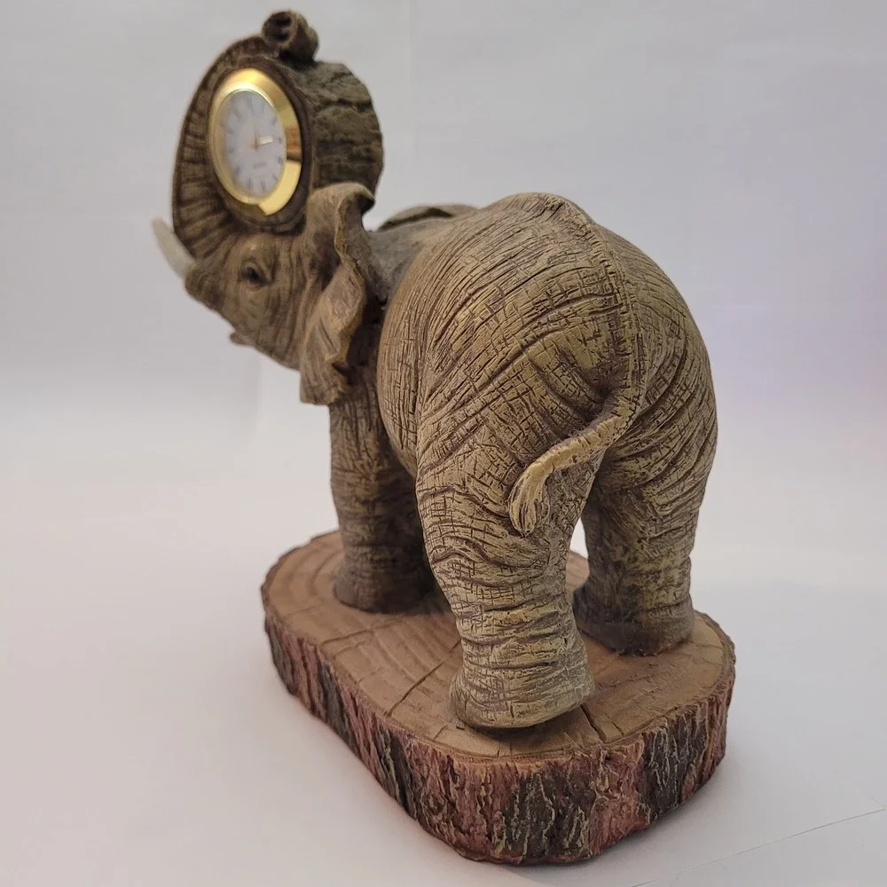 W.F. Elephant Figurine Desk‎ Clock Adult Quartz Wildlife Resin Decor